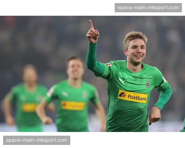 沙尔克04队长接受专访,谈球队重返德甲后的心路历程