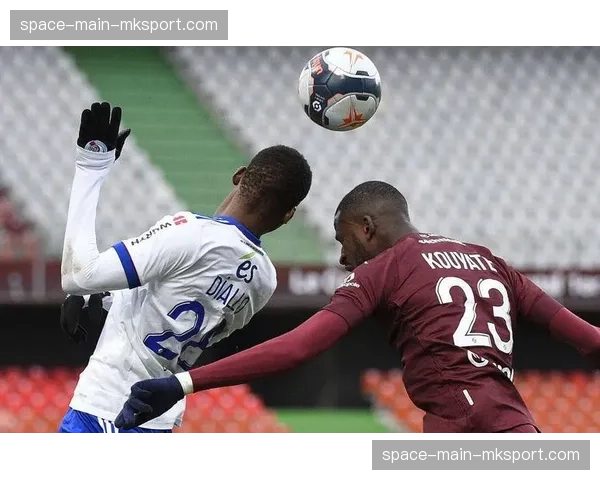 昂热0-2不敌洛里昂，遭遇联赛四连败保级形势严峻