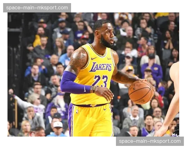 特写:伤愈复出的里斯·詹姆斯用助攻宣告回归